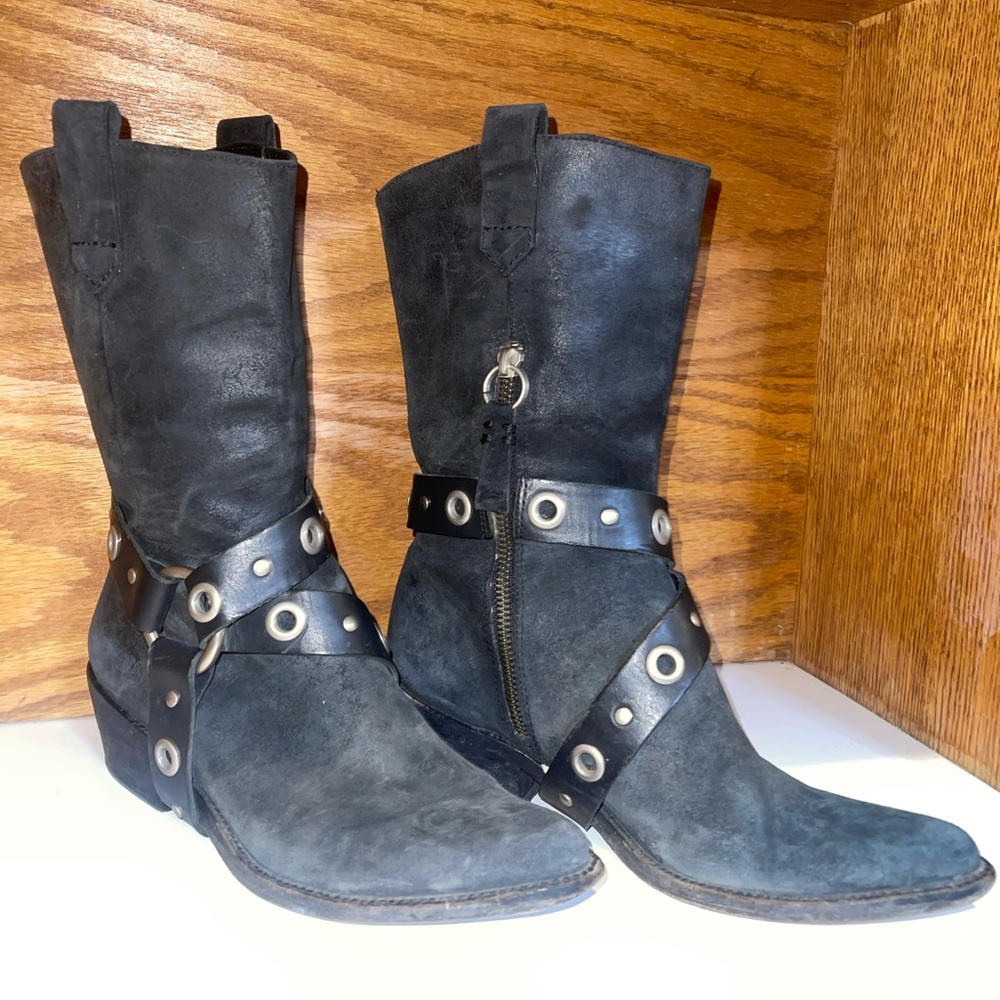 Vera Wang Lavander Black Suede Pointed Toe Buckle Strap Wester Boots Size 37.5